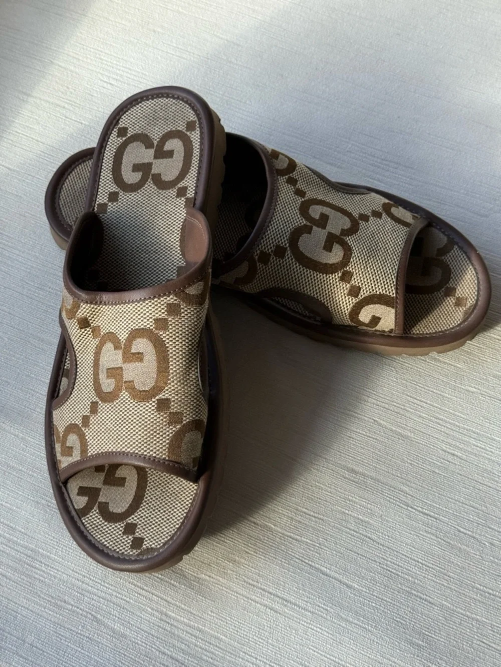 Gucci Beige and Brown GG Canvas Open-Toe Slides - Picture 3 of 6